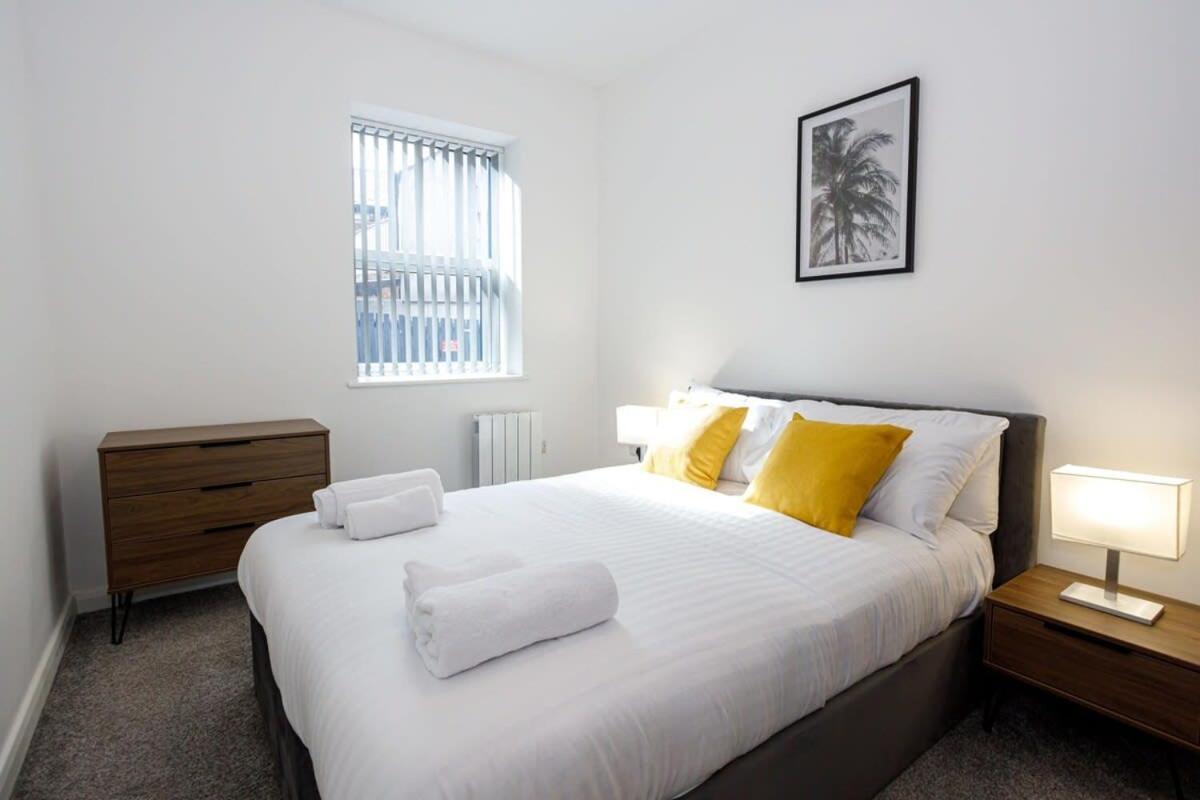 Contemporary 1 Bed Apartment Central Bolton Exteriör bild